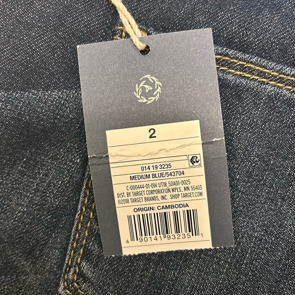 NWT Universal Thread Shorts - Picture 12 of 15